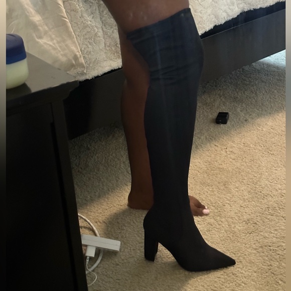 Black Thigh Heel Boots - Picture 4 of 5
